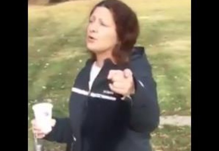 Молящихся мусульман облили горячим кофе в парке Калифорнии