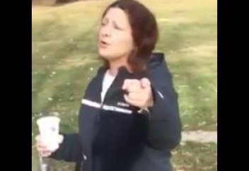 Молящихся мусульман облили горячим кофе в парке Калифорнии