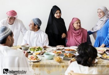 Мавлид: как проходит день рождения пророка Мухаммада (ﷺ) в разных странах? История появления праздника Мавлид ан-Наби