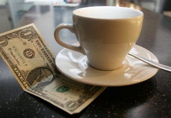 Еттің халал не харам екенін білмесең, «бисмиллә» деп жей беруге бола ма?