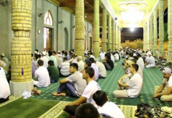 Оқушыларға мешітке баруға тыйым салынады