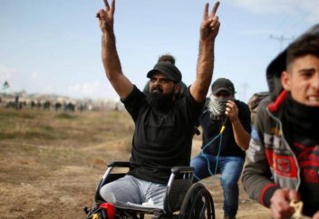 Сионистер арбаға таңылған палестиналықты атып тастады (видео)