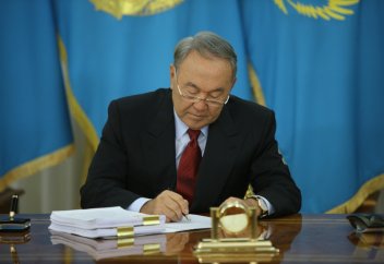 Жер кодексіне бес жылдық мораторий президент жарлығымен бекітілді