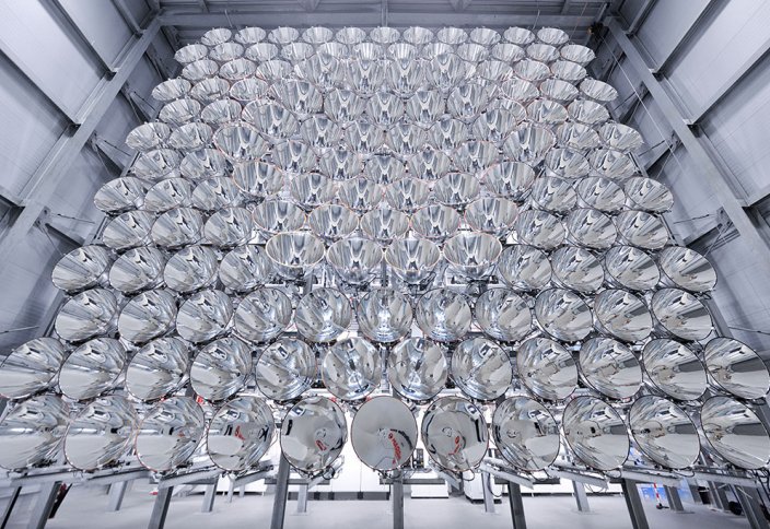 В Германии создана световая система, светящая как 10 тысяч солнц (фото)