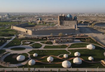 Туркестан - духовный центр тюркского мира (фото)