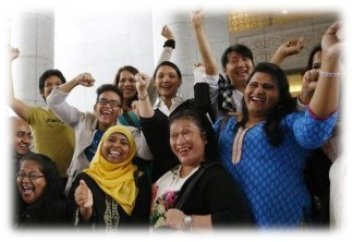 Трансвеститы в суде отстояли хиджаб