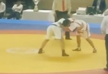 Тараздық палуан қазақша күресте тың әдіс ойлап тапты (видео)