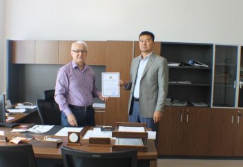 «Terra Nova» ЖШС мекемесіне «Халал» Сертификаты табысталды (фото)