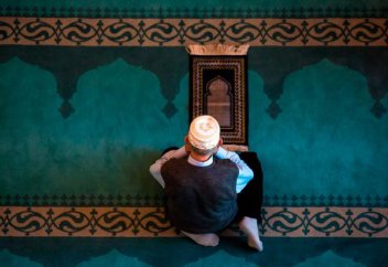 "Намазымды қайта оқуым керек пе?" - намазға қатысты сұрақ