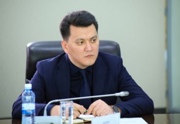 Лаңкестік оқиғадан кейін біз бірден тынышталып қаламыз. Ол дұрыс емес – Е.Карин