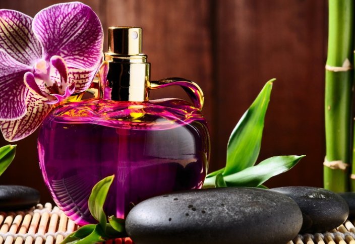 Потерявший сознание на парфюмерном рынке