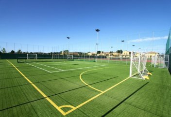 Девиз футбольного матча «Ислам – религия мира и добра»