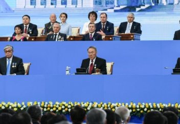 Президент құзіреті Парламент пен Үкіметке беріледі