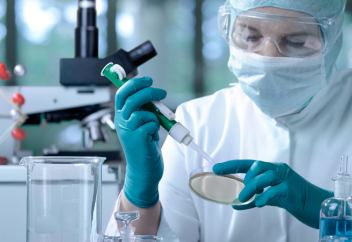 Бактерия ферментін бұғаттаса, инфекцияның дамуына тосқауыл қойылады