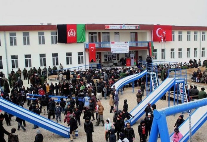 Турция построила школу для афганских детей