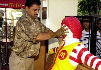 Разное: В Индии бойкотируют Макдональдс за продажу халяльного мяса