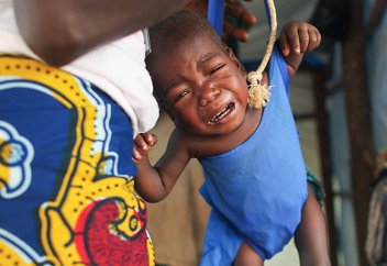 Черный товар Они ловят девочек и превращают их тела в фабрики детей. Младенцы идут на продажу