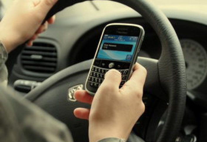 Разное: В Японии за телефон во время вождения грозит уголовная ответственность