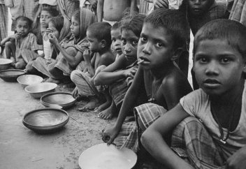 Соңғы 25 жылда әлемдегі кедейлердің саны 2 есеге қысқарған