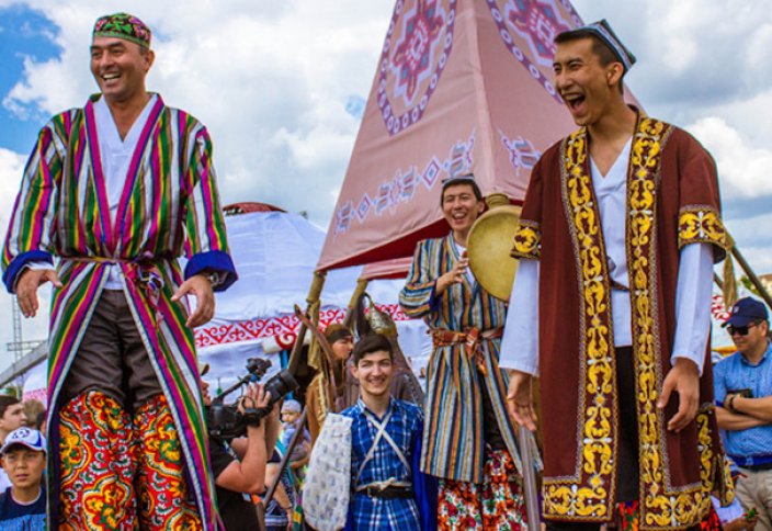 Жители Центральной Азии отказываются от русских фамилий: «У нас своя культура»