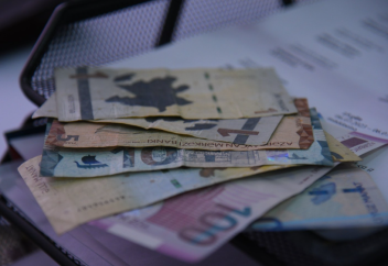 В Азербайджане равная оплата труда женщин и мужчин станет обязательной