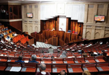 Марокканский парламент одобрил законопроект о реформировании профессии Адул