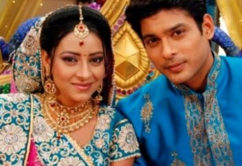 АЛАШТЫҢ ҰЛТТЫҚ ЖАЛҒЫЗ ҚАЗАҚ ТІЛІНДЕ СӨЙЛЕЙТІН "ҮНДІСТАН 1" АРНАСЫНА АРНАУЫМ