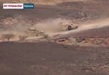 Саудиялық сарбазды грузин  броневигі сазға отырғызып кетті (ВИДЕО)