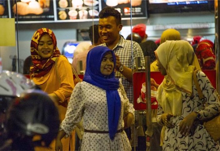 Малайзия: Защита женщин в ночное время или строгие правила по Шариату