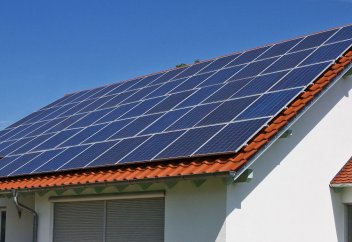 ЕО аумағындағы барлық ғимарат 8 жылда толық күн панелімен жабдықталады