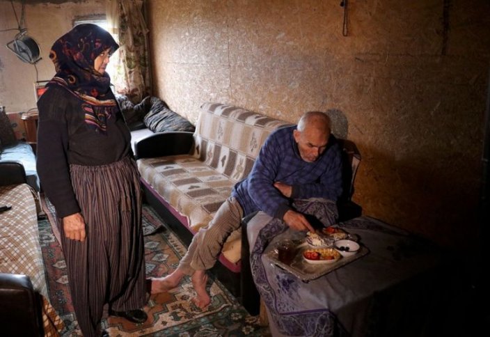 75-летняя мусульманка - настоящий пример благородства