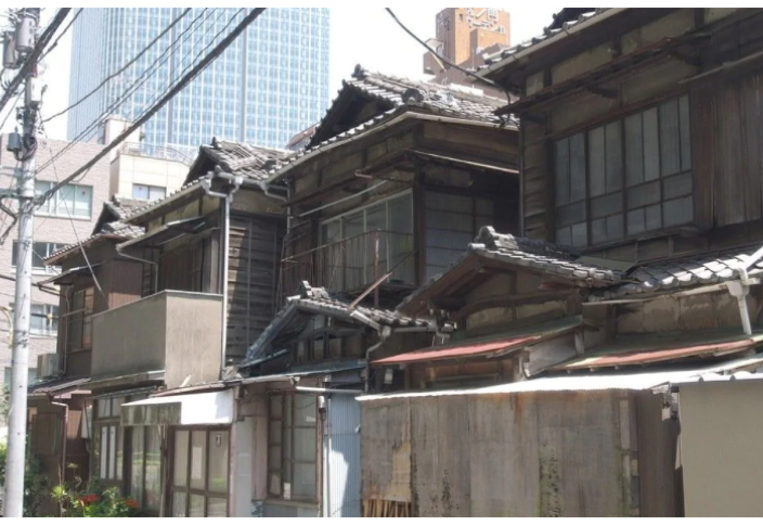 Бір елдің өзінде қаңыраған үйлер саны 9 млн-ға жеткен...