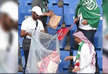 Саудиялық жанкүйерлердің әрекеті өзгелерге үлгі (видео)