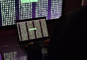 Две опасности, поджидающие детей и молодежь в цифровом пространстве: киберзапугивание и вредоносный контент (Duvar, Турция)