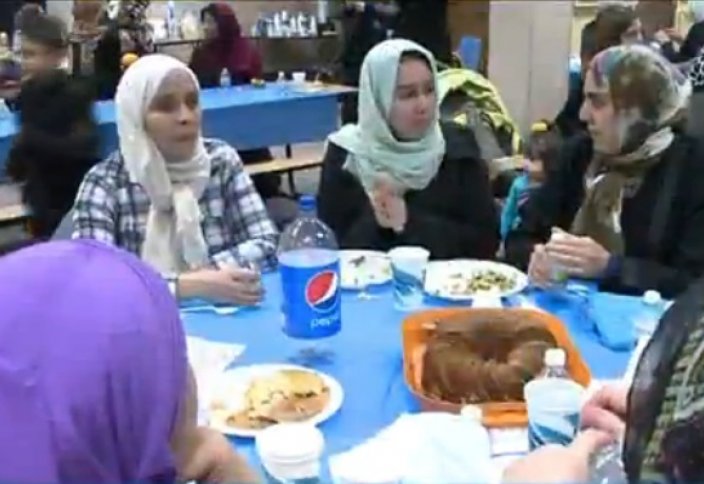 Мусульманки устроили межконфессиональную встречу