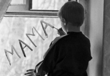 Елімізде асырауға алынған ұл-қыздарды балалар үйіне кері қайтаруда