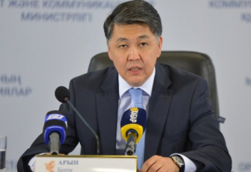 Вице-министр: Орамал мен хиджаб тыйым салынған киімдер қатарында жоқ