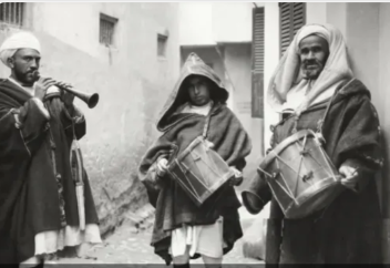 Неффар, марокканские человеческие часы Рамадана, борющиеся со временем