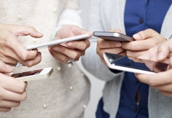 Треть населения Земли — активные пользователи смартфонов