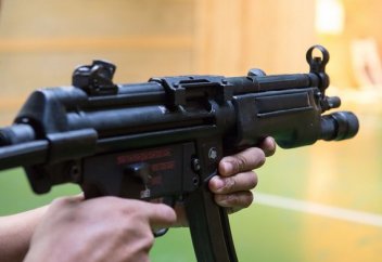 Армия США проводит испытания 10 новых пистолетов-пулеметов