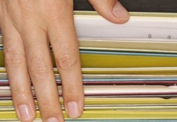 Жеке басты куәландыратын төлқұжат, жүргізуші куәлігі, банк есеп-шоты, т.б. біріктіріліп, бір құжатқа айналдырылуы мүмкін