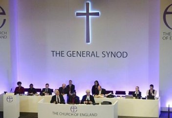 Священник нетрадиционной ориентации избран в Синод