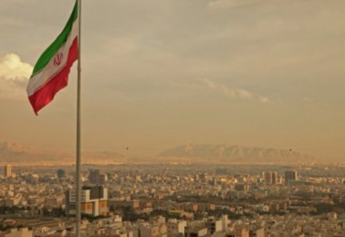 В Иране 400 чиновников накажут за высокие зарплаты