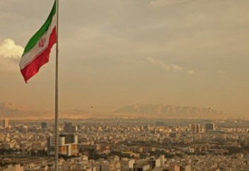 В Иране 400 чиновников накажут за высокие зарплаты