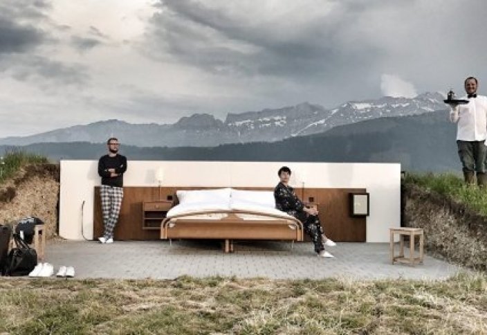 В Швейцарии открылся отель "ноль звезд" с номерами под открытым небом
