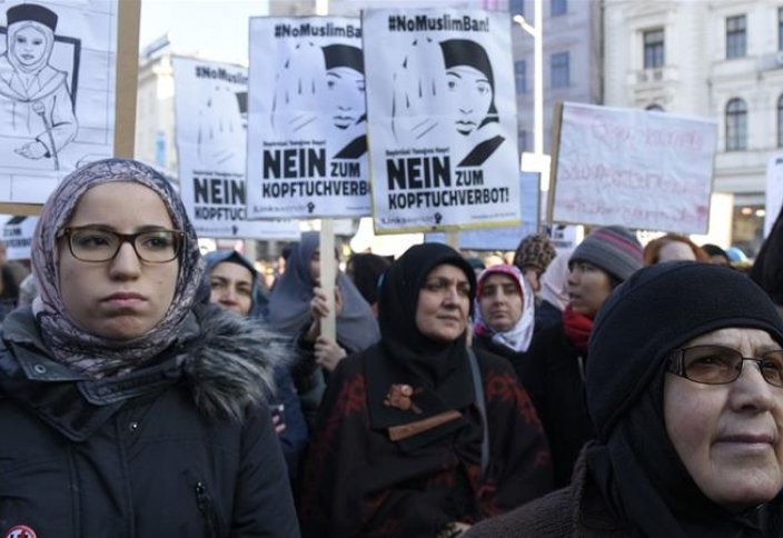 Разное: Парламент Австрии запретил хиджаб в школах