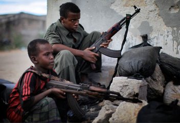 Бірнеше мыңдаған баланы сарбаз ретінде пайдаланған