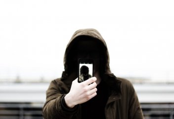 Задеть за живое. В обществе появились новые формы угроз