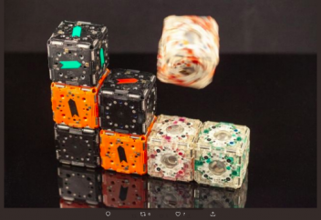 В США создали способных самостоятельно собираться в фигуры роботов