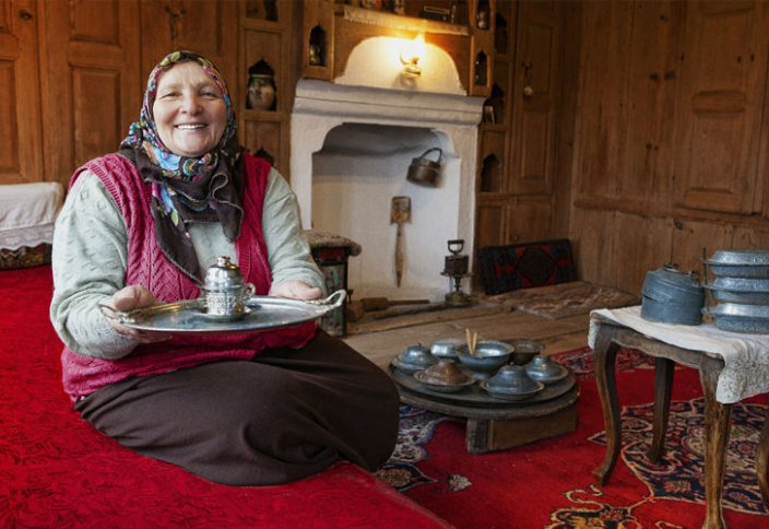 В Турции бабушкам начнут платить за заботу о внуках